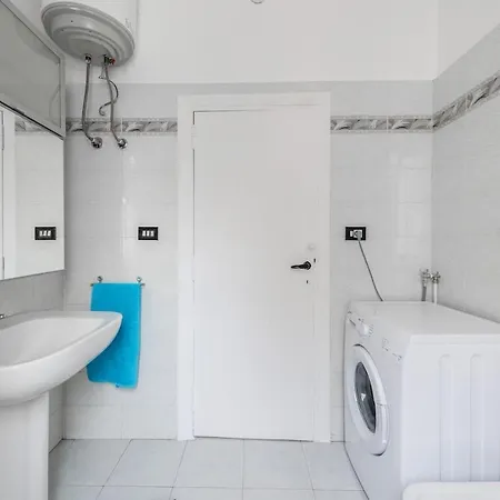 S5f7-r3 Spacious And Bright Private Balcony * Bari